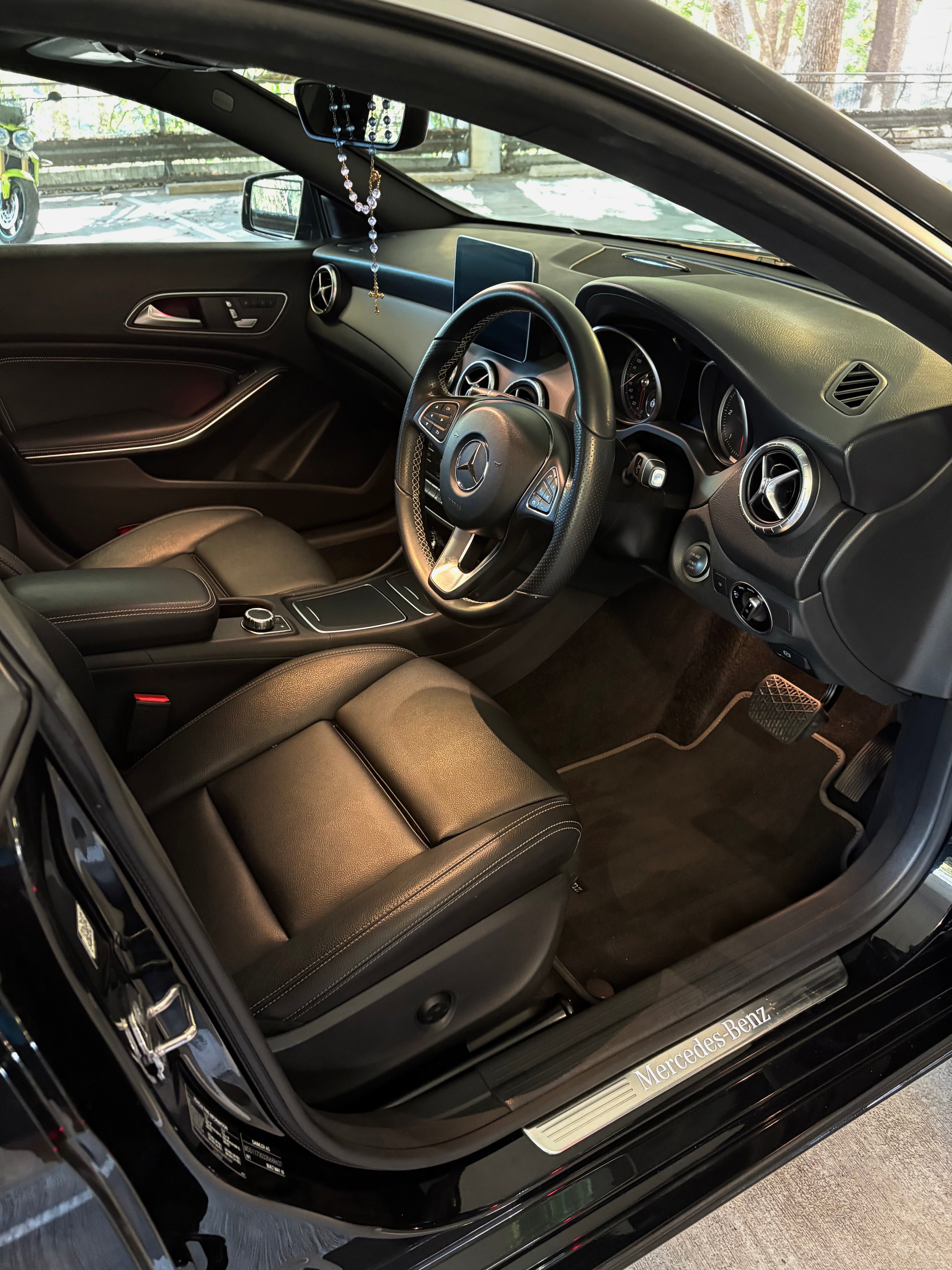 Supreme Interior Detail