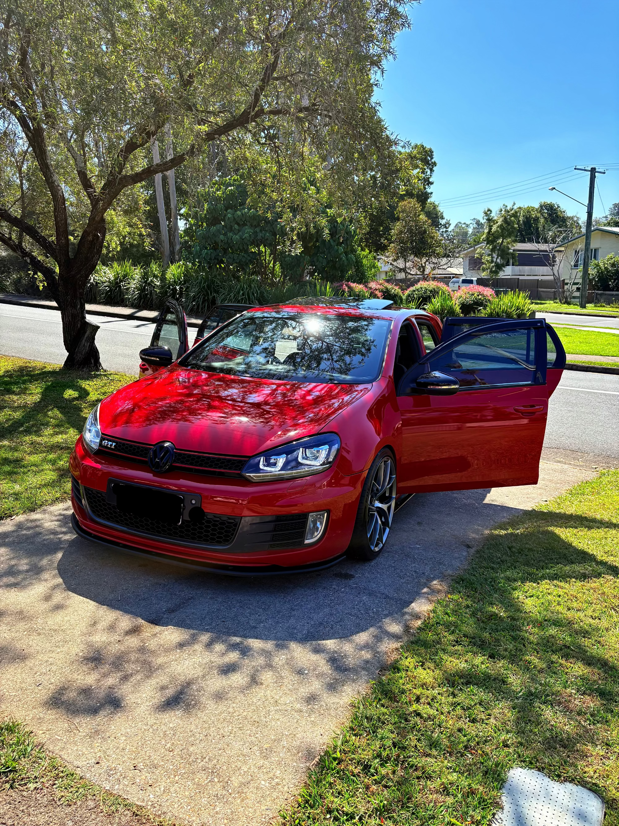 Supreme Exterior Detail